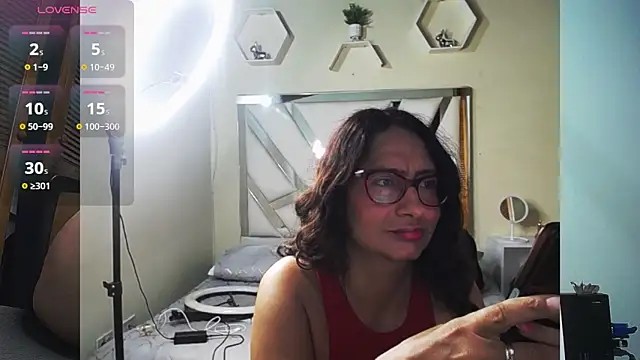 marilynetthan online show from May 18, 2026, 1:49 pm