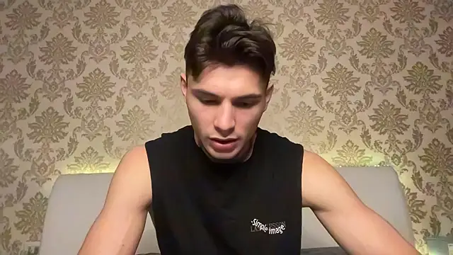 Snapshot of denlover1 chatting on February 21, 2025, 3:32 pm denlover1 online show from February 21, 2025, 3:32 pm
