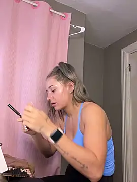 lexybabyxo online show from April 20, 2026, 11:24 am