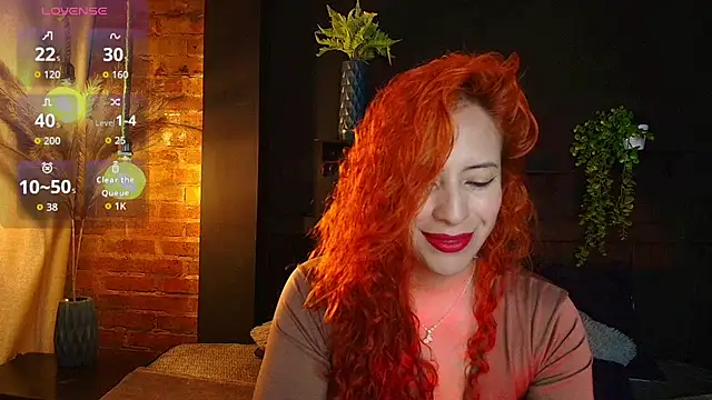 Snapshot of sahra_taylor_ chatting on October 14, 2025, 5:57 pm sahra taylor online show from October 14, 2025, 5:57 pm