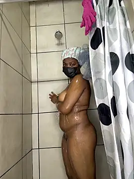 candyy10 online show from April 3, 2026, 3:51 pm