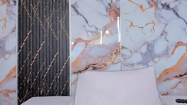 Alyson-a online show from February 14, 2026, 12:16 pm