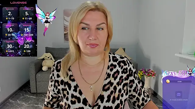 Lili Crossi online show from July 28, 2026, 5:59 am