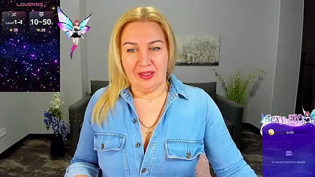 Snapshot of Lili_Crossi chatting on February 3, 2026, 6:51 am Lili Crossi online show from February 3, 2026, 6:51 am