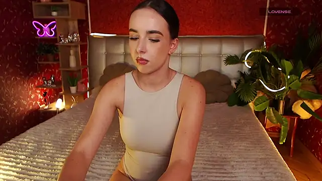 AuroraAksnesss online show from January 27, 2025, 4:01 pm