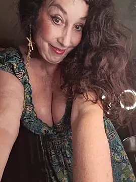 Snapshot of GypsyEsmeralda chatting on June 17, 2026, 7:41 am GypsyEsmeralda online show from June 17, 2026, 7:41 am