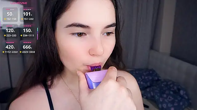 CathrynDail online show from November 22, 2025, 5:06 am