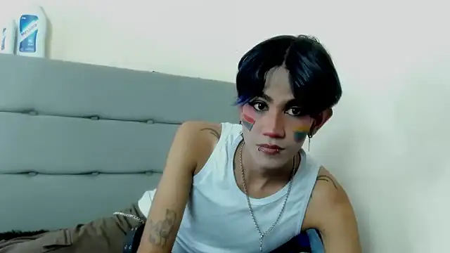 andrew uwu  online show from June 25, 2026, 1:47 am