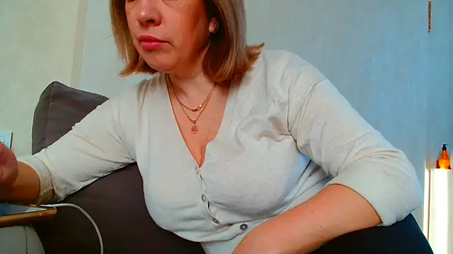 Brionia online show from January 13, 2026, 8:07 am