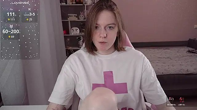 CassieJuice69 online show from December 1, 2025, 5:47 pm