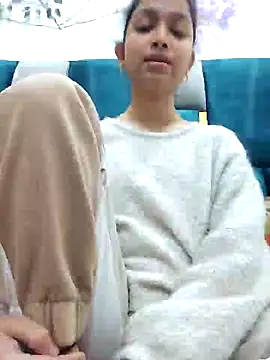 Aleena Rai online show from February 11, 2025, 6:33 pm