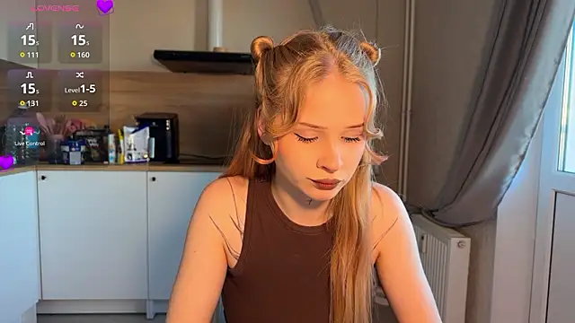 lisa barbie online show from March 20, 2026, 3:35 pm