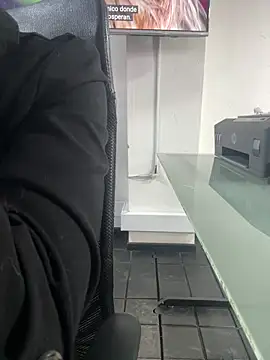 Amy Kiitty  online show from April 17, 2026, 1:25 pm