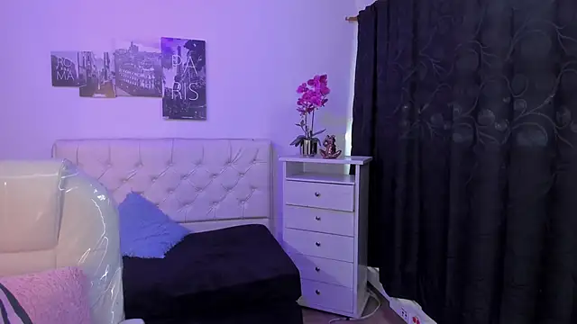 Snapshot of Amy_Kiitty_ chatting on February 7, 2026, 12:57 pm Amy Kiitty online show from February 7, 2026, 12:57 pm