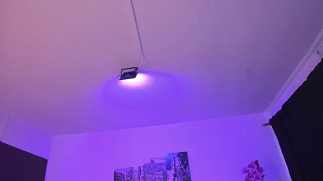 Amy Kiitty  online show from December 5, 2025, 12:48 pm