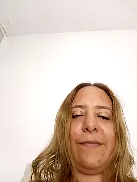 Snapshot of Iivana_19 chatting on February 27, 2026, 7:57 pm Iivana 19 online show from February 27, 2026, 7:57 pm