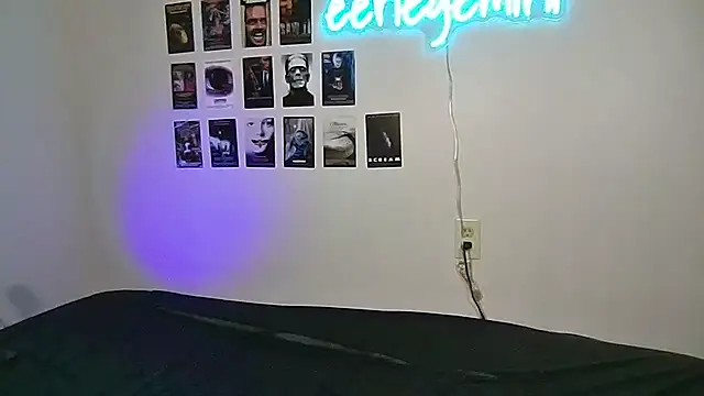 Snapshot of decayingcandy chatting on March 18, 2025, 1:13 am decayingcandy online show from March 18, 2025, 1:13 am