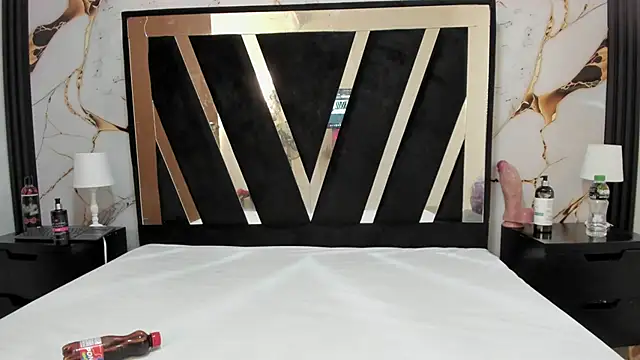 Snapshot of KarinaSimonz chatting on March 1, 2026, 7:58 pm KarinaSimonz online show from March 1, 2026, 7:58 pm