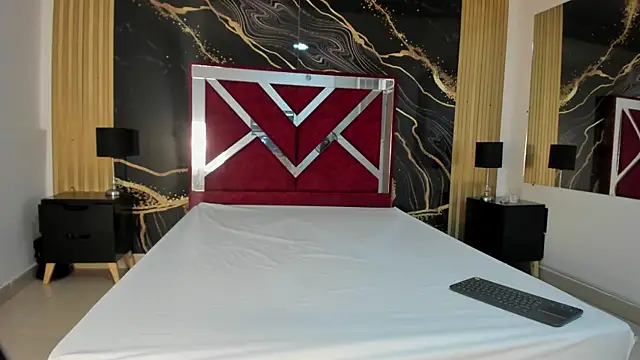 KarinaSimonz online show from December 14, 2025, 7:41 pm