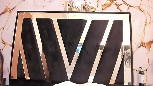 Snapshot of KarinaSimonz chatting on February 13, 2026, 7:58 pm KarinaSimonz online show from February 13, 2026, 7:58 pm