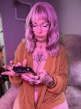 Snapshot of GoldieBakeman chatting on February 16, 2026, 5:55 pm GoldieBakeman online show from February 16, 2026, 5:55 pm