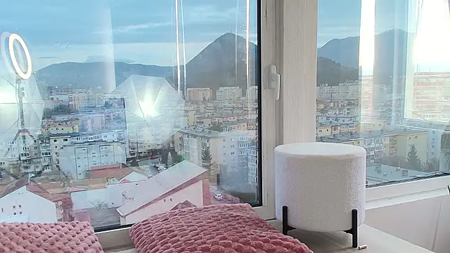 Snapshot of Lorennameliyy chatting on February 10, 2026, 7:18 am Lorennameliyy online show from February 10, 2026, 7:18 am