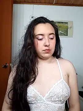 Emi chik online show from February 1, 2026, 10:35 am