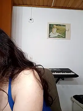 Emi chik online show from January 10, 2026, 11:16 am