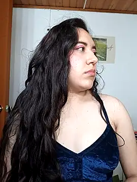 Emi chik online show from November 21, 2025, 11:09 am