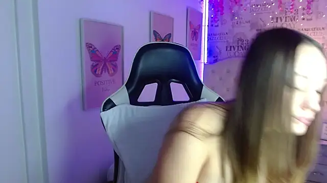 Snapshot of Ivyy_Crystal chatting on February 14, 2025, 8:15 pm Ivyy Crystal online show from February 14, 2025, 8:15 pm