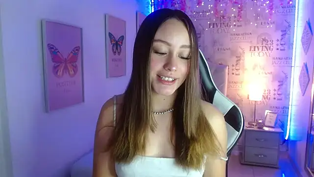Snapshot of Ivyy_Crystal chatting on March 11, 2025, 11:47 pm Ivyy Crystal online show from March 11, 2025, 11:47 pm