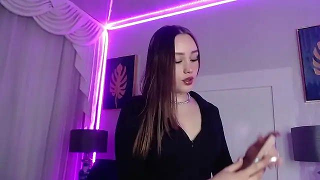 Snapshot of Ivyy_Crystal chatting on March 10, 2025, 12:06 pm Ivyy Crystal online show from March 10, 2025, 12:06 pm