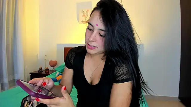 Snapshot of GabyButtler1 chatting on March 14, 2025, 2:31 am GabyButtler1 online show from March 14, 2025, 2:31 am