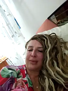 Snapshot of MariaRichi_ chatting on September 17, 2025, 7:05 pm MariaRichi online show from September 17, 2025, 7:05 pm