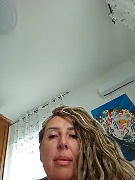 Snapshot of MariaRichi_ chatting on October 4, 2025, 7:32 am MariaRichi online show from October 4, 2025, 7:32 am