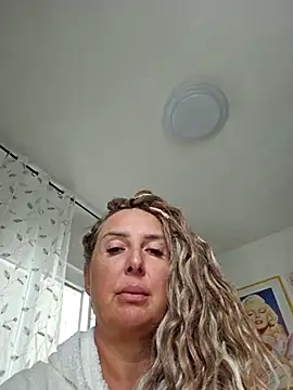 Snapshot of MariaRichi_ chatting on September 27, 2025, 6:52 am MariaRichi online show from September 27, 2025, 6:52 am