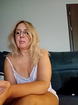 MariaRichi  online show from November 25, 2025, 7:30 am