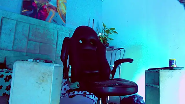 HannibalLester online show from October 22, 2025, 4:23 am