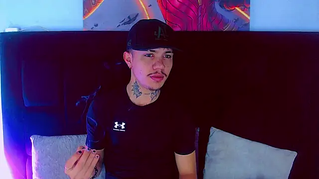 HannibalLester online show from November 17, 2025, 3:54 am