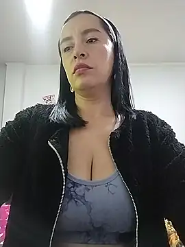 hailey85 online show from July 8, 2026, 10:32 pm