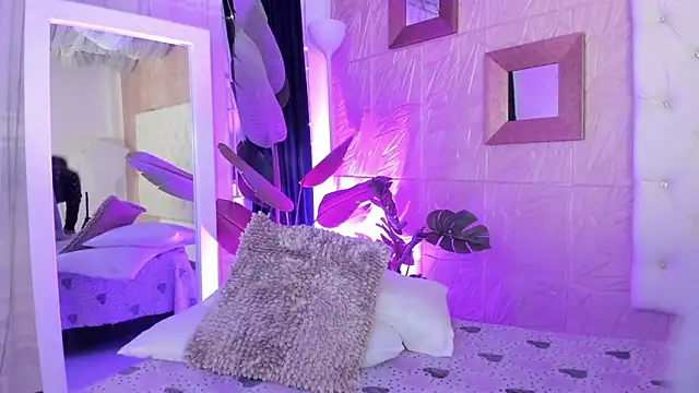 Snapshot of sadashi_moon_ chatting on March 19, 2025, 1:43 am sadashi moon online show from March 19, 2025, 1:43 am