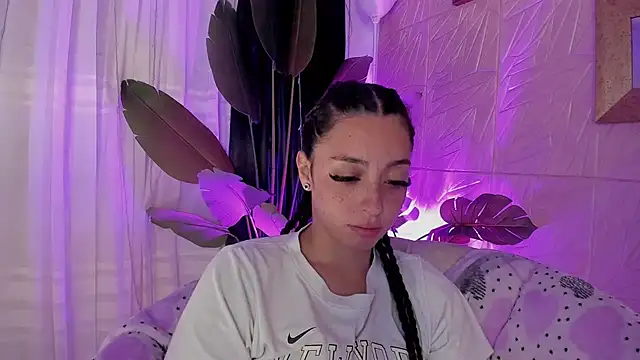 Snapshot of sadashi_moon_ chatting on March 15, 2025, 9:52 am sadashi moon online show from March 15, 2025, 9:52 am
