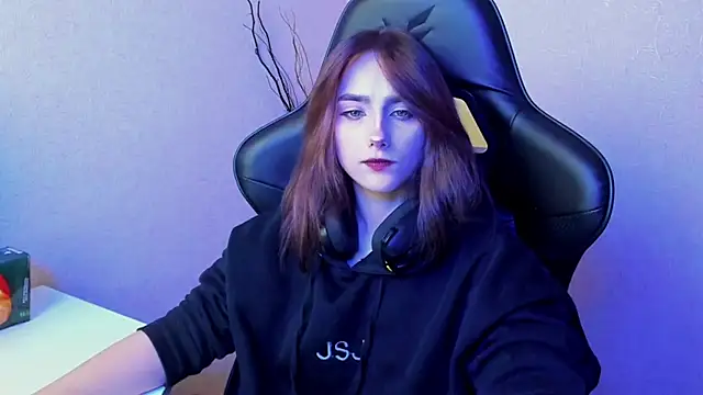 Snapshot of SilverDream chatting on January 13, 2025, 2:28 am SilverDream online show from January 13, 2025, 2:28 am