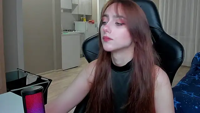 Snapshot of SilverDream chatting on September 27, 2025, 7:31 pm SilverDream online show from September 27, 2025, 7:31 pm