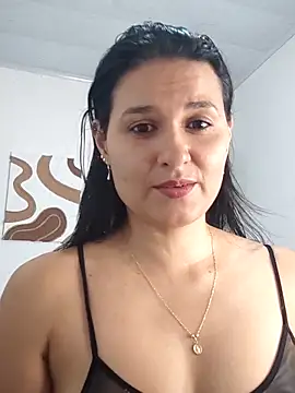 elena jonees online show from October 7, 2025, 7:59 pm