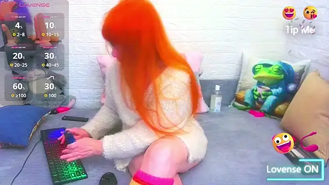 Snapshot of RedHousewife chatting on February 11, 2026, 12:38 pm RedHousewife online show from February 11, 2026, 12:38 pm