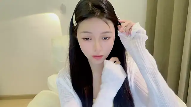xiaodaibabyy online show from February 23, 2026, 1:44 pm