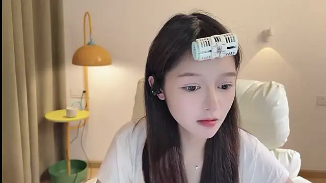 xiaodaibabyy online show from September 13, 2025, 6:35 am