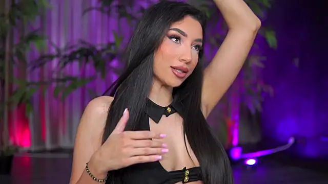 GinaValentinna online show from October 23, 2025, 7:01 pm