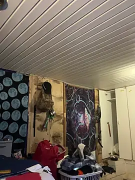 luv2cum7491 online show from December 26, 2024, 12:25 am